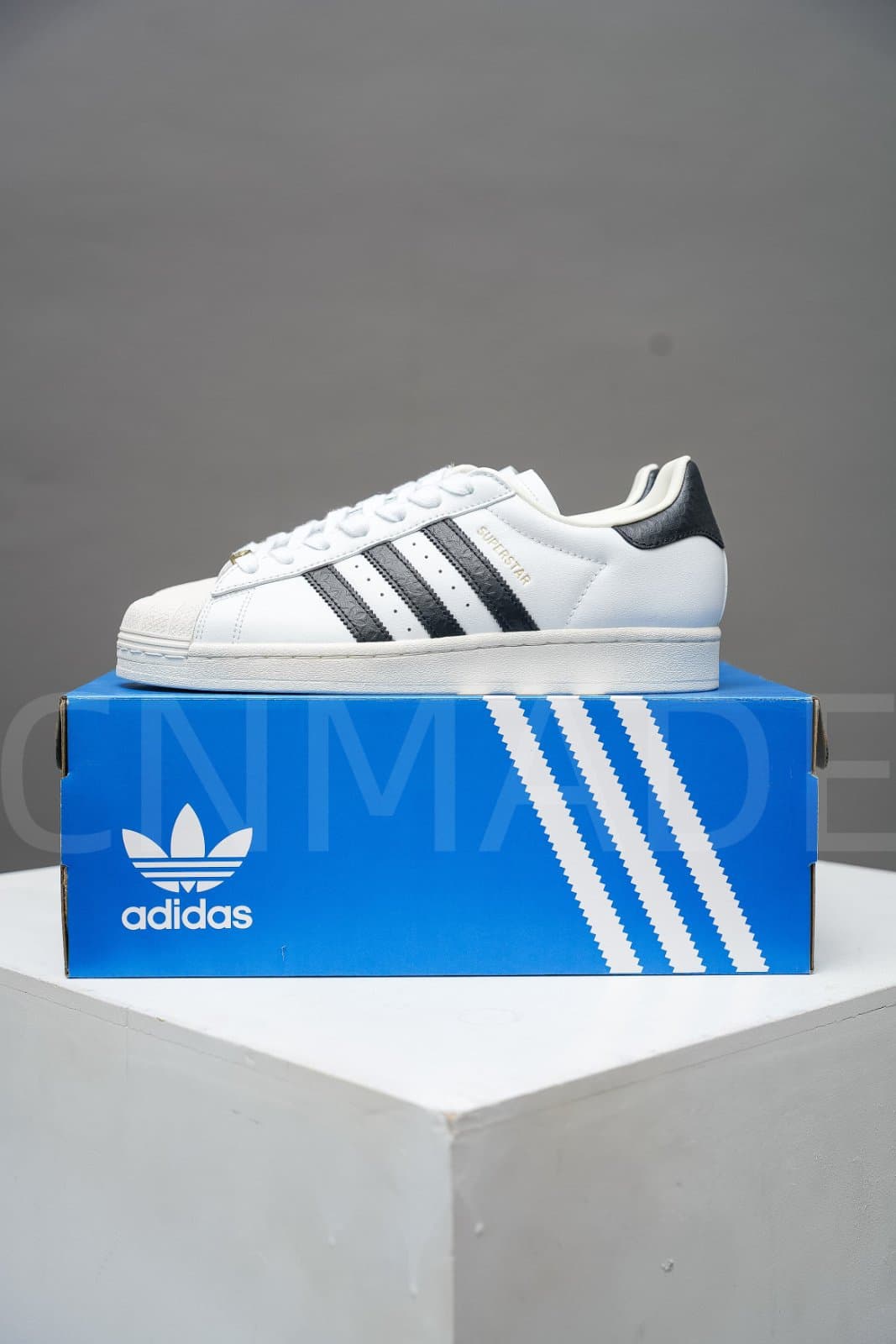 Adidas Superstar